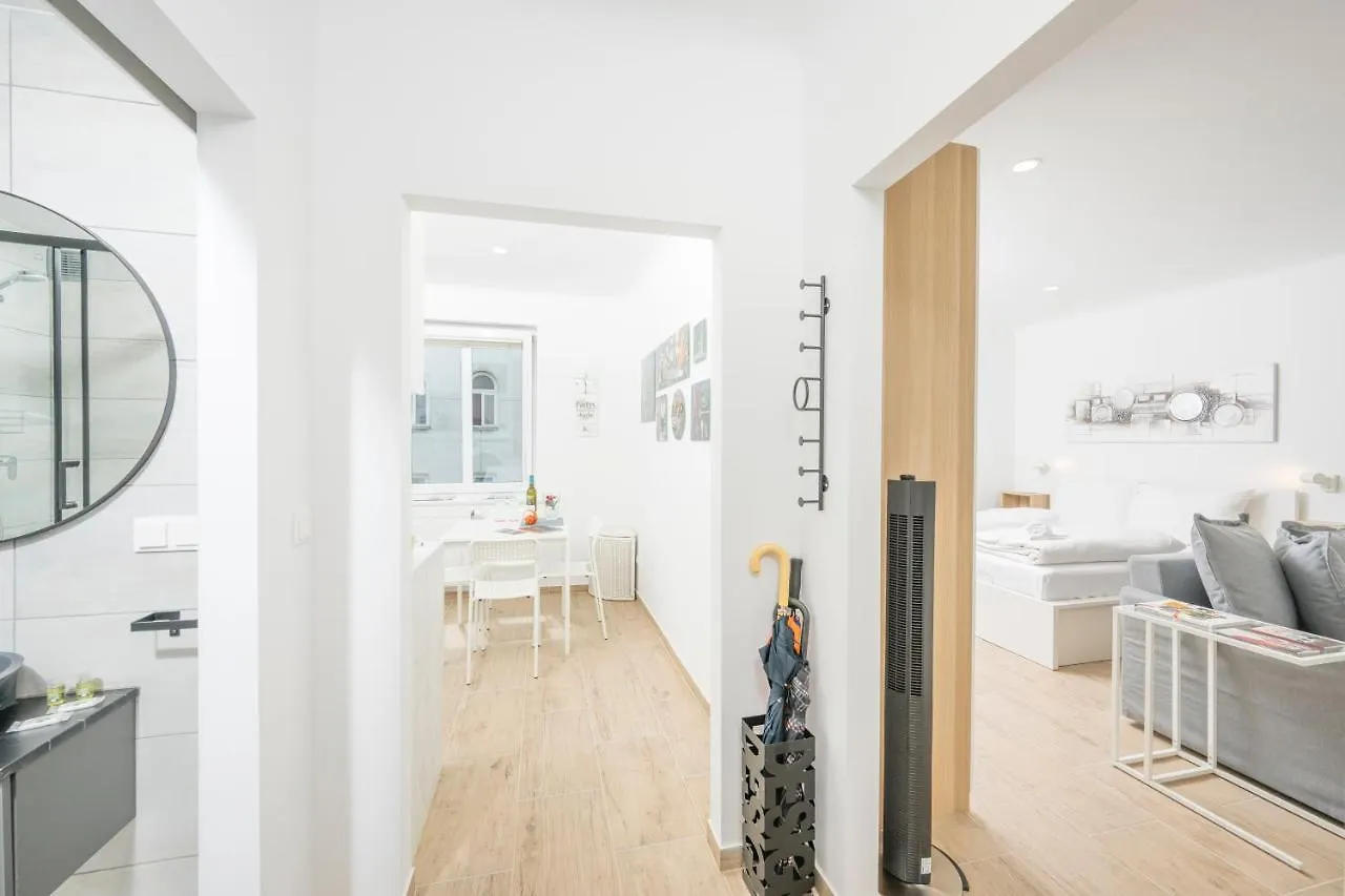 Hideaway Favoriten Vienna Apartment